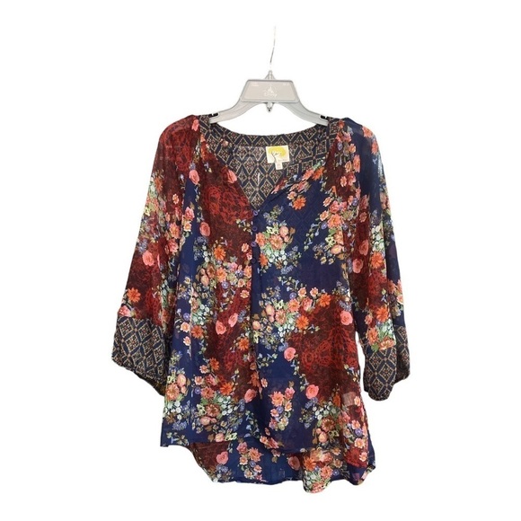 Fig and Flower Sheer Floral Tunic Size Medium D1 - Picture 1 of 3